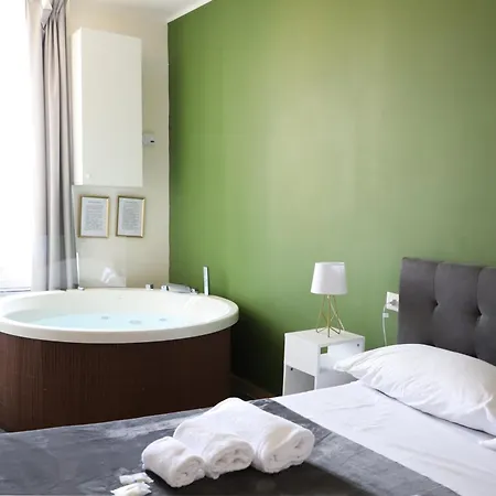 Vatican Jacuzzi House * ローマ