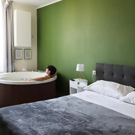 Vatican Jacuzzi House * Rome